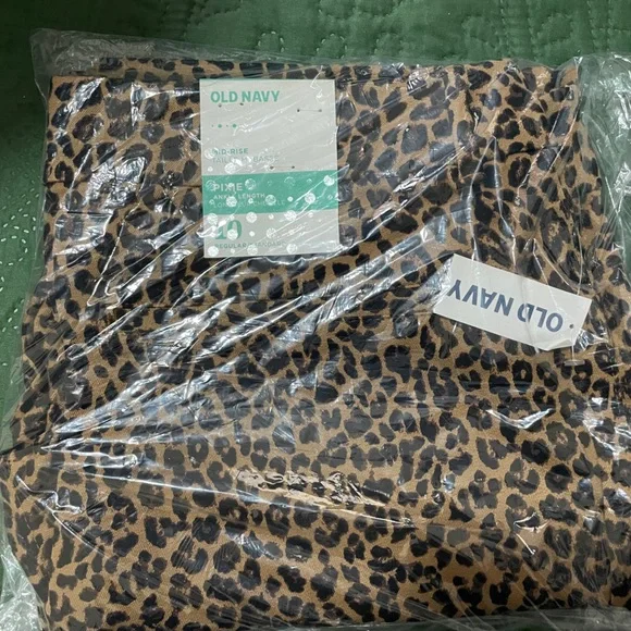 Old Navy Pixie Leopard Pants mid rise size 10 - Picture 1 of 2
